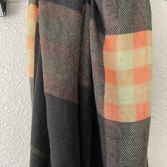 Modele De Prudence Plaid Fringe Unisex Soft Warm Black Multocolor Scarf 76x27.5 - Picture 5 of 6